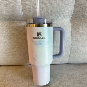 STANLEY H2.0 Flowstate Quencher Tumbler in Watercolor Dusk (Target Exclusive)
